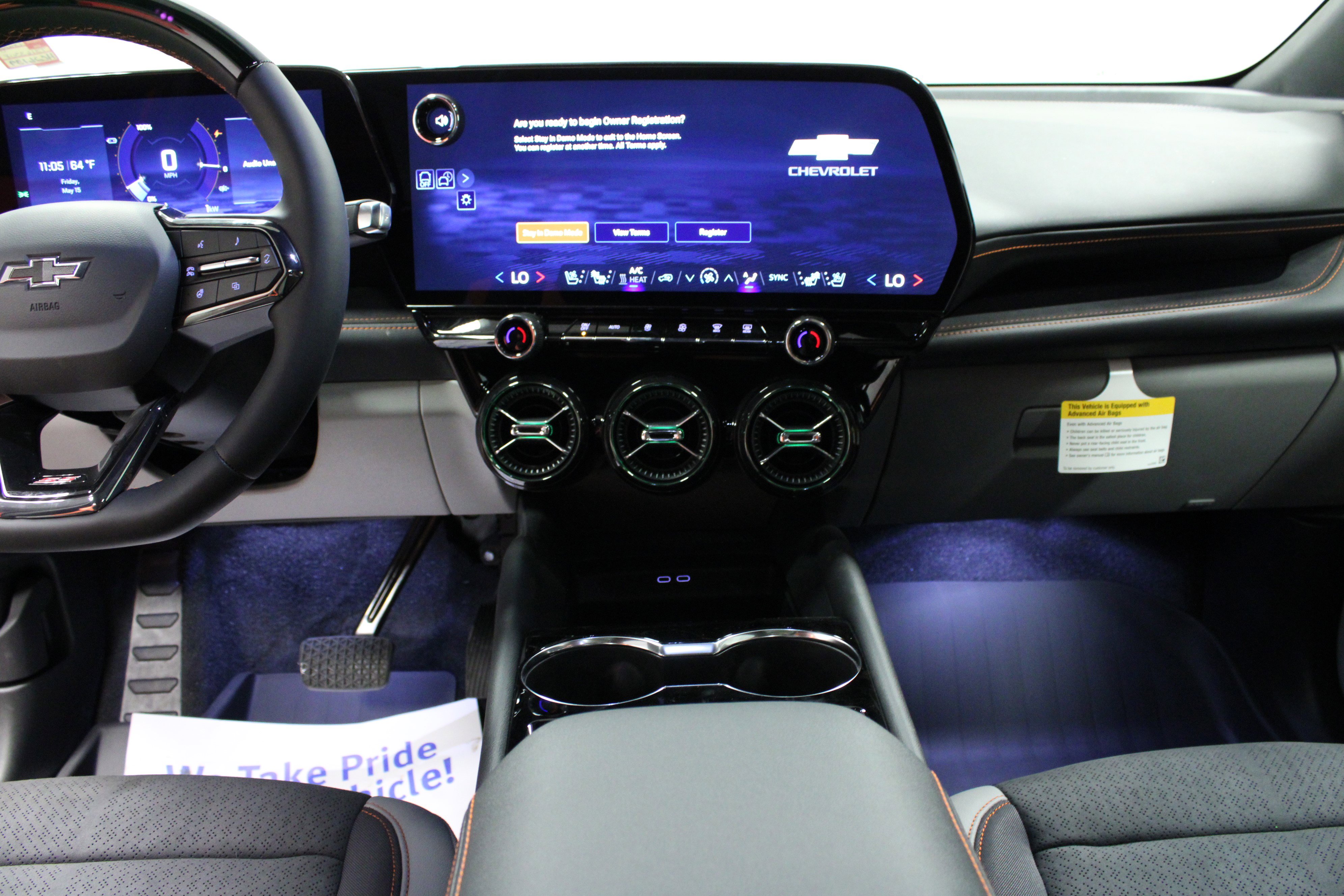 New 2026 Chevrolet Blazer EV SS w/ LPO, Blackout Package AWD/4WD image 18