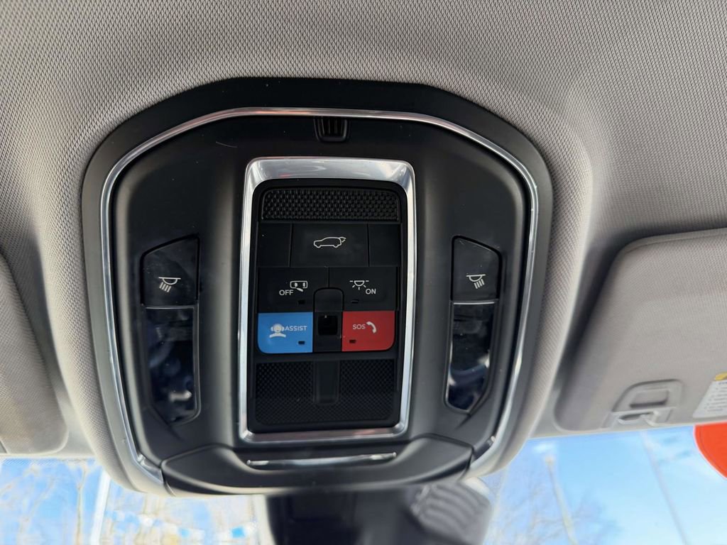 Used 2021 Jeep Grand Cherokee L Limited image 33