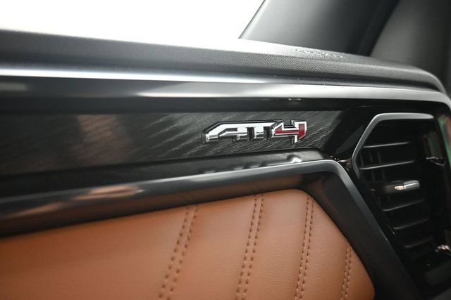 Used 2025 GMC Canyon AT4 w/ Nightfall Edition AWD/4WD image 20