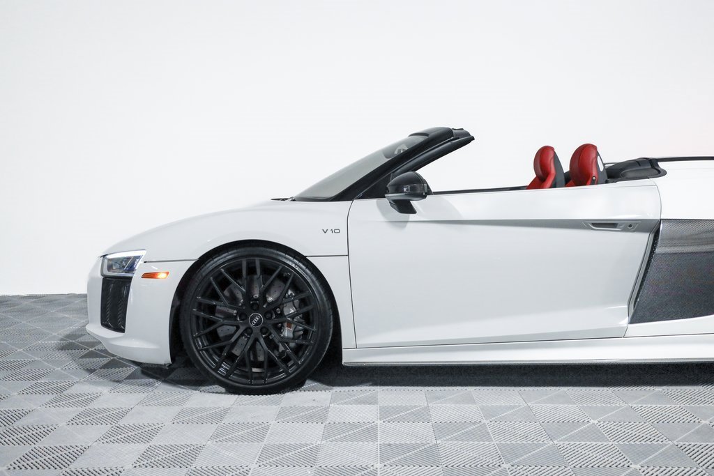 Used 2018 Audi R8 V10 plus image 20