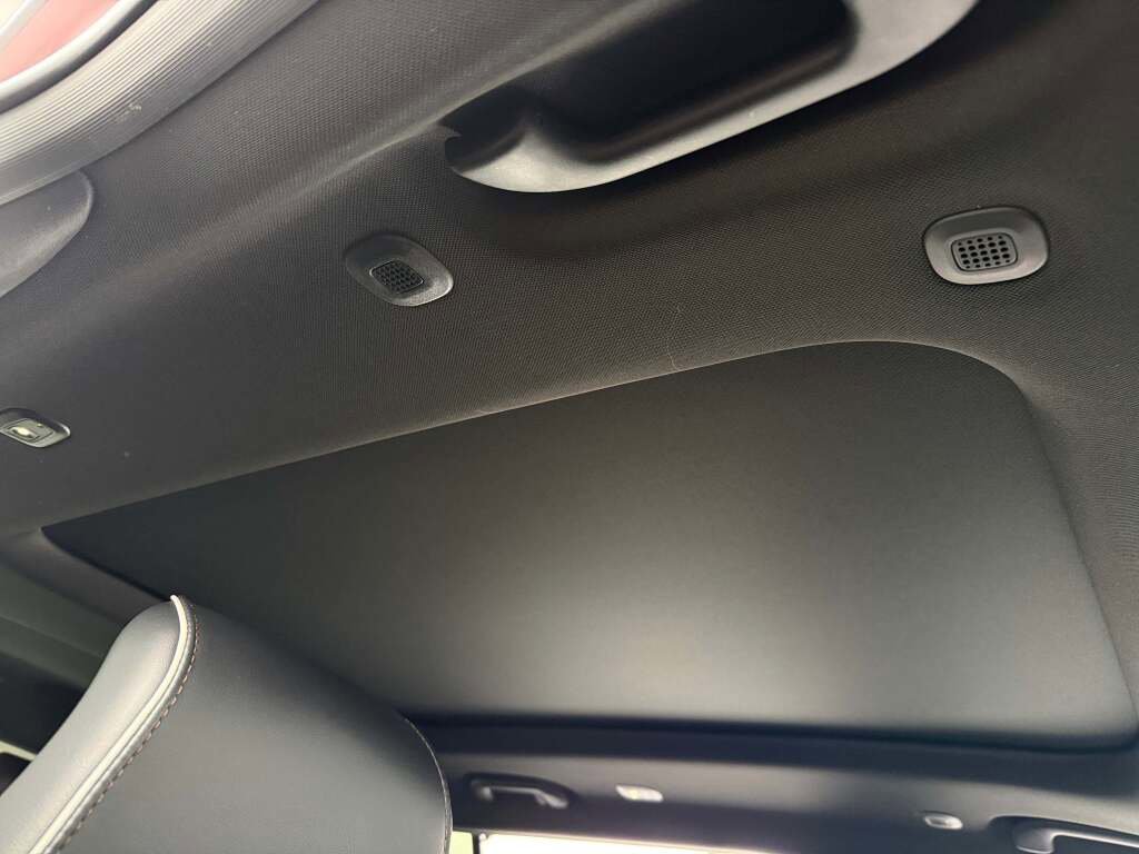 New 2025 Jeep Grand Cherokee L Summit w/ Luxury Tech Group V image 34