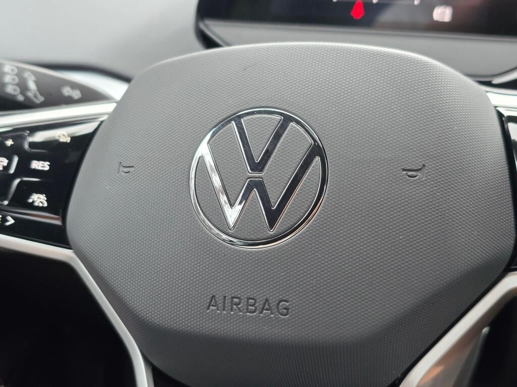 Used 2023 Volkswagen ID.4 Pro RWD image 31