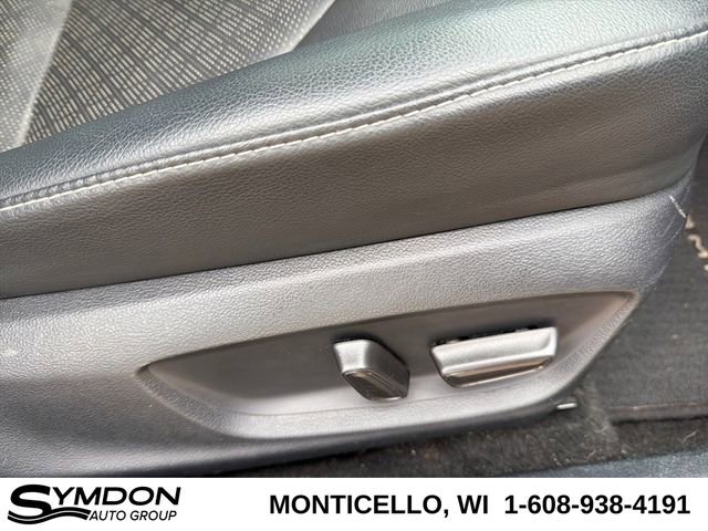 Used 2020 Toyota Camry XSE image 24