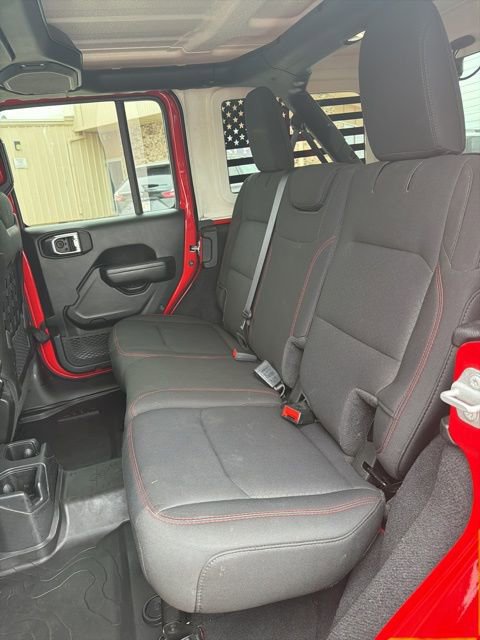 Used 2022 Jeep Wrangler Unlimited Rubicon w/ Cold Weather Group image 18