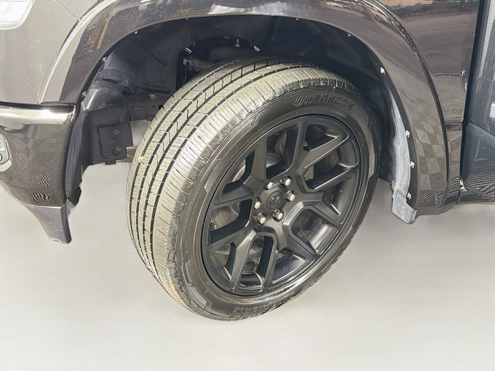 Used 2021 RAM 1500 Laramie w/ Night Edition AWD/4WD image 37