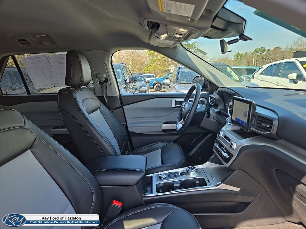 Used 2024 Ford Explorer XLT w/ Equipment Group 202A AWD/4WD image 24