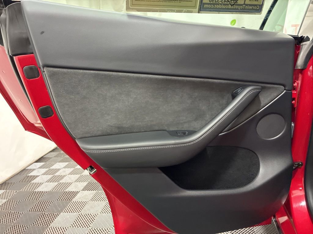 Used 2023 Tesla Model Y Long Range image 19