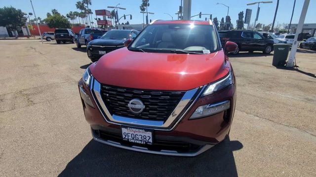 Used 2023 Nissan Rogue SL w/ SL Premium Package image 3