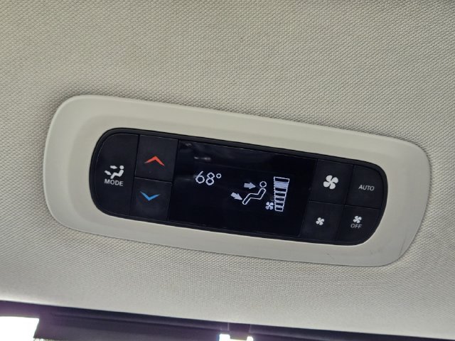 Used 2024 Chrysler Pacifica Touring-L FWD image 30