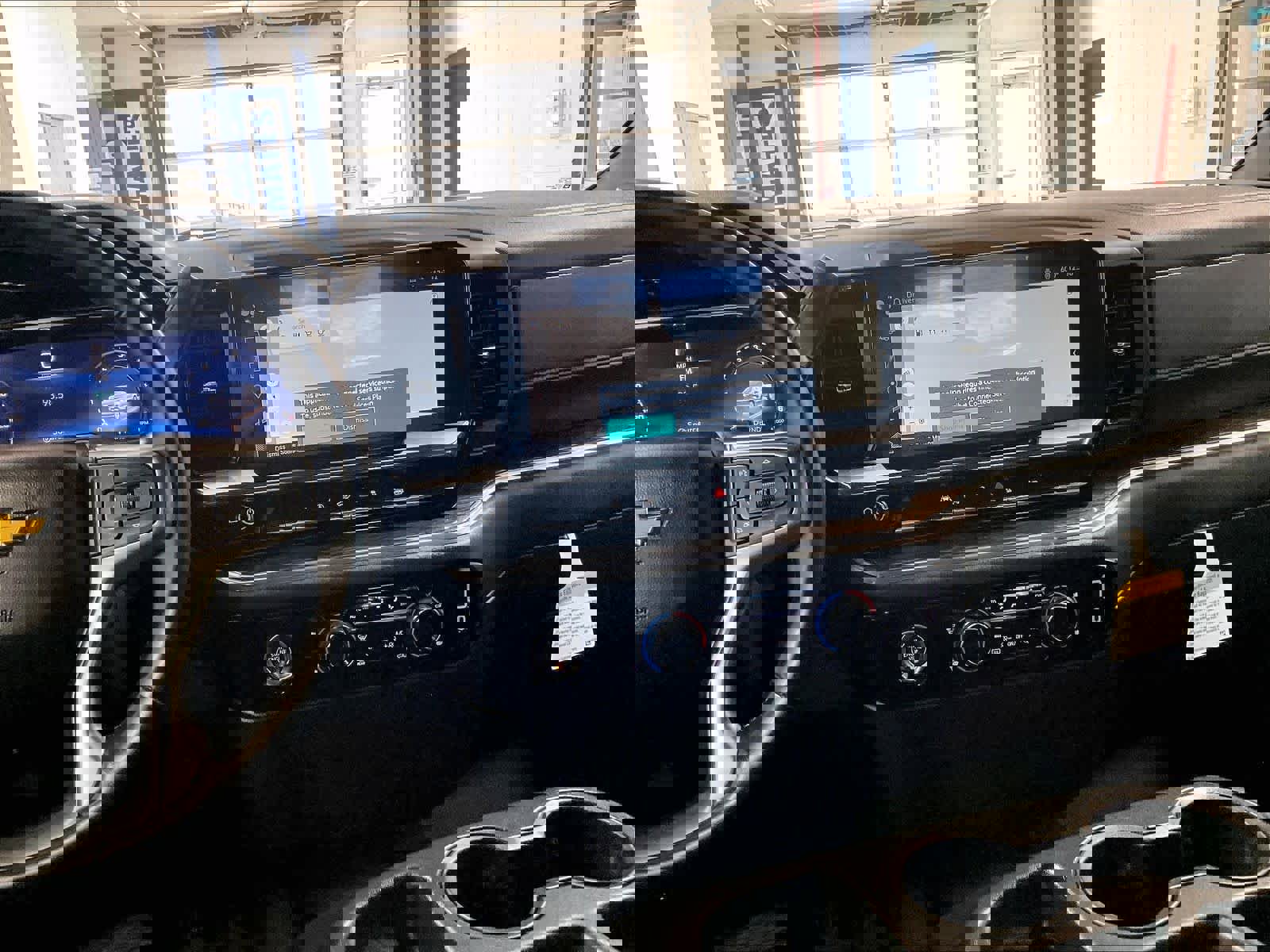 Used 2024 Chevrolet Silverado 1500 LT AWD/4WD image 18