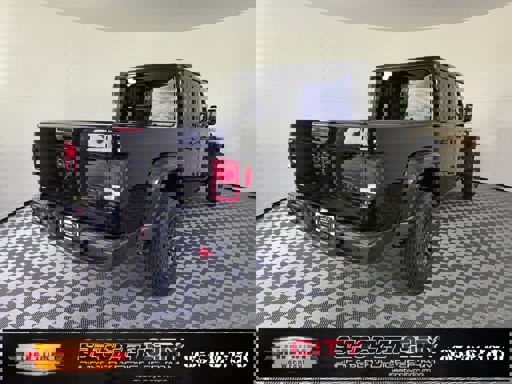 New 2025 Jeep Gladiator Sport image 7