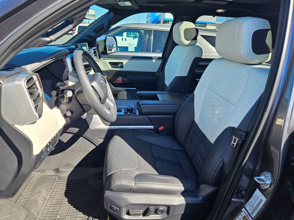 Used 2025 Toyota Sequoia Capstone image 23