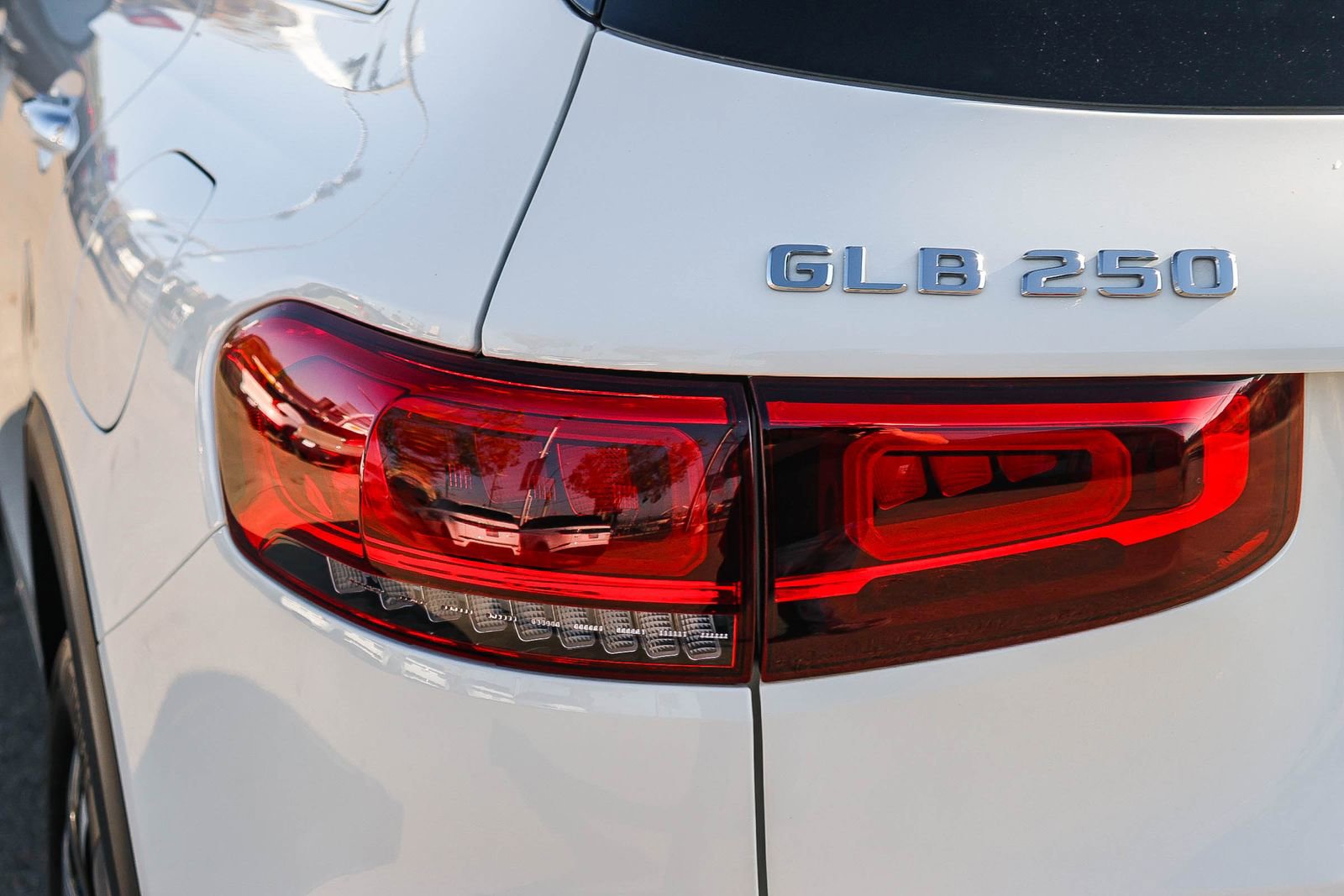 Used 2022 Mercedes-Benz GLB 250 image 11