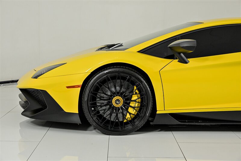 Used 2017 Lamborghini Aventador LP 750-4 Superveloce AWD/4WD image 42