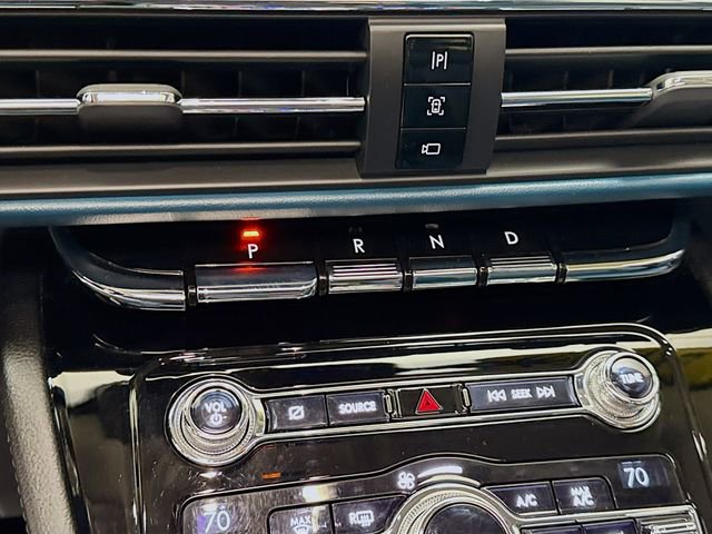 Used 2020 Lincoln Corsair Reserve image 17