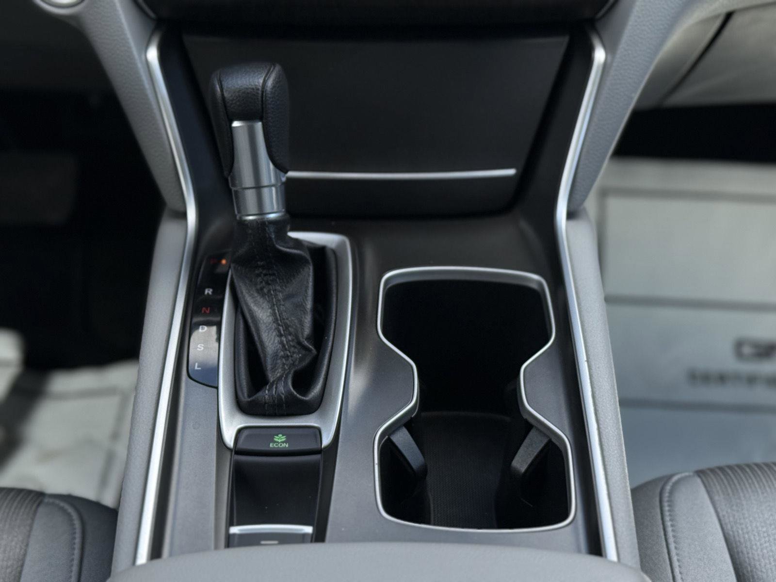 Used 2020 Honda Accord EX image 19