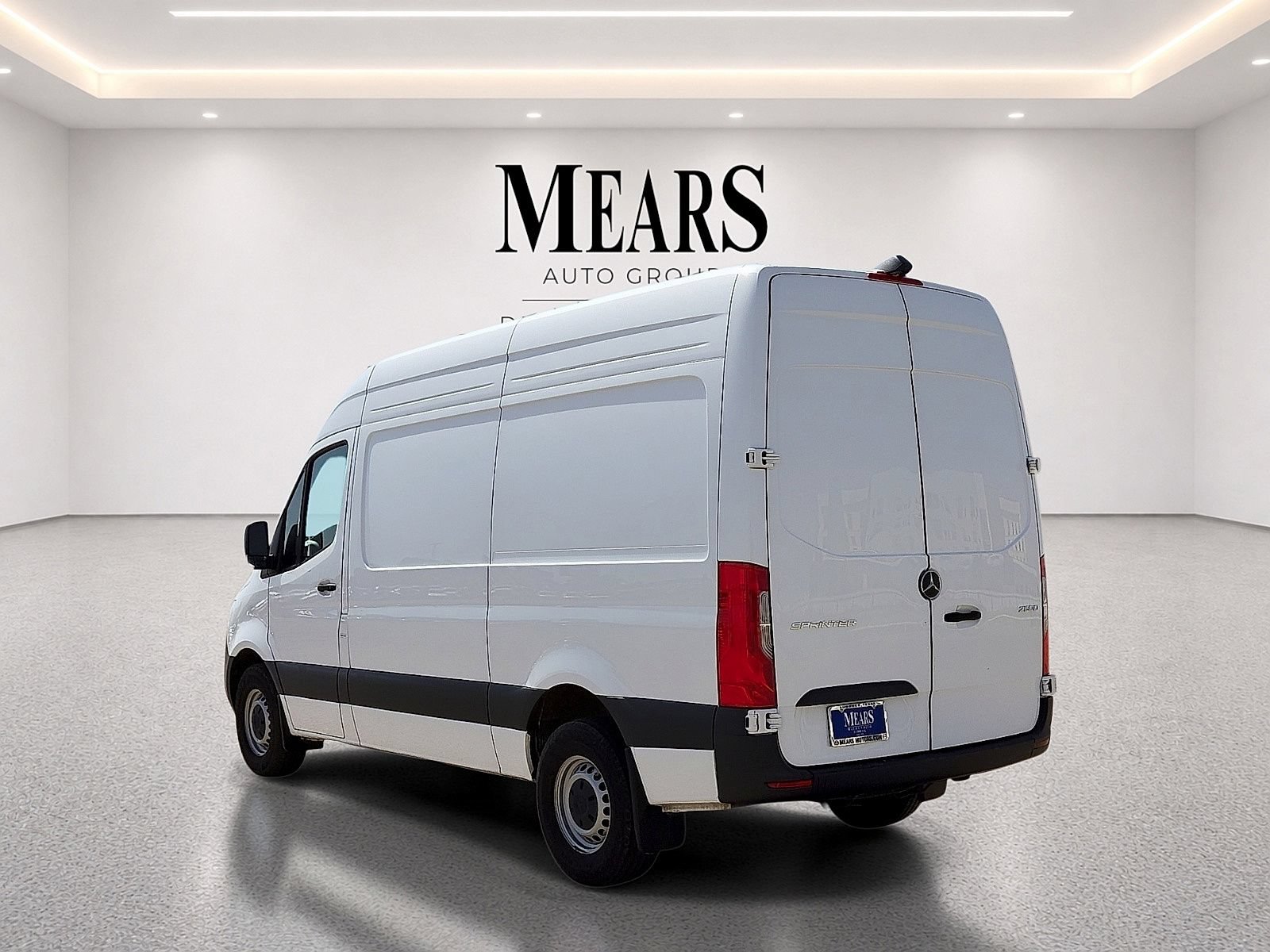 Used 2025 Mercedes-Benz Sprinter 2500 image 3