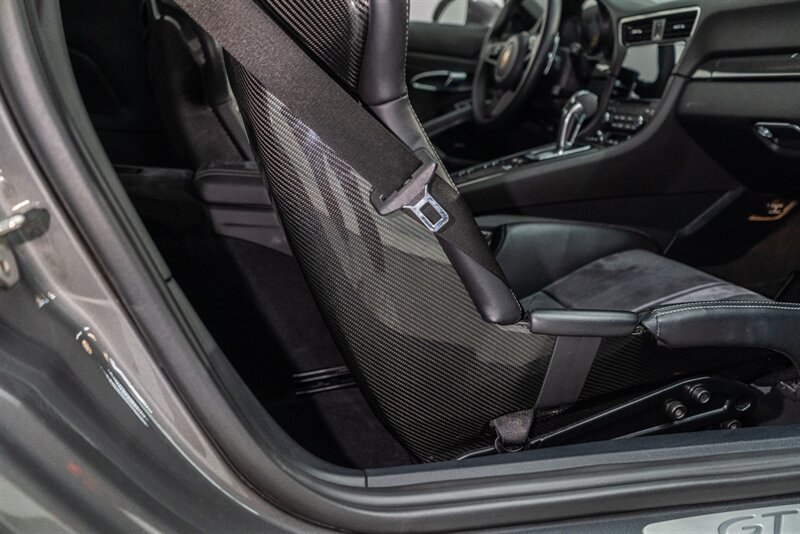 Used 2018 Porsche 911 GT3 RWD image 44