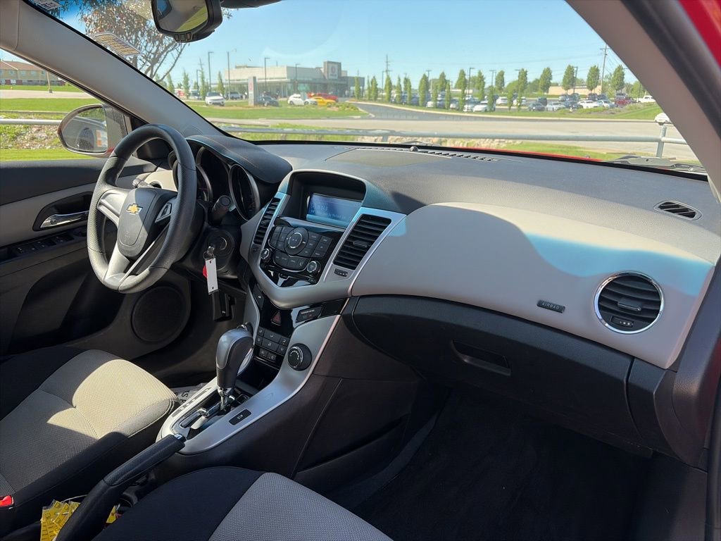 Used 2016 Chevrolet Cruze LS FWD image 24