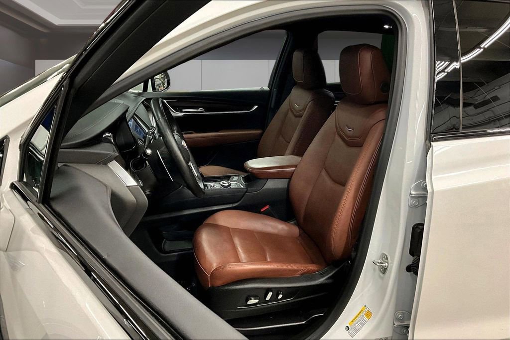 Certified 2025 Cadillac XT5 Sportv w/ Technology Package image 21