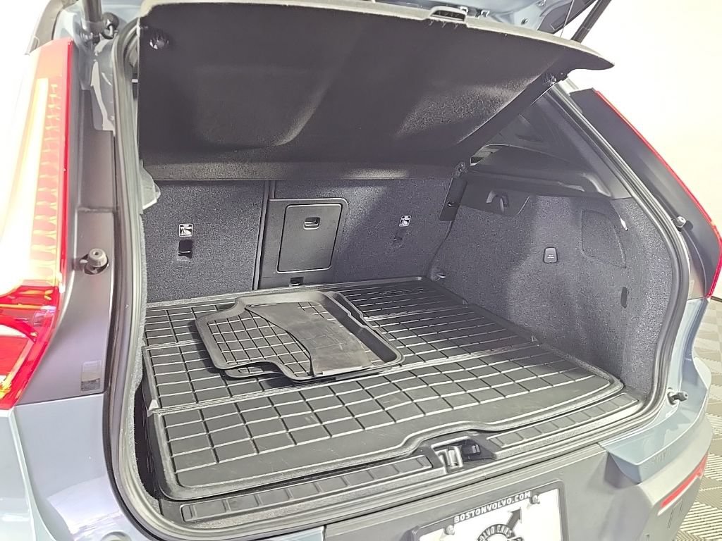 Certified 2023 Volvo XC40 Recharge Plus w/ Protection Package Premier AWD/4WD image 15