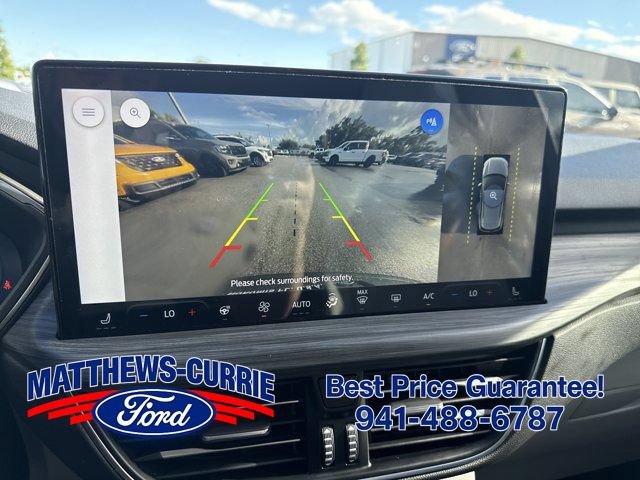 Used 2023 Ford Escape Platinum w/ Premium Technology Package FWD image 18