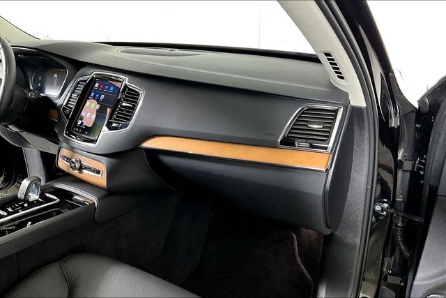 Used 2024 Volvo XC90 B5 Plus image 16