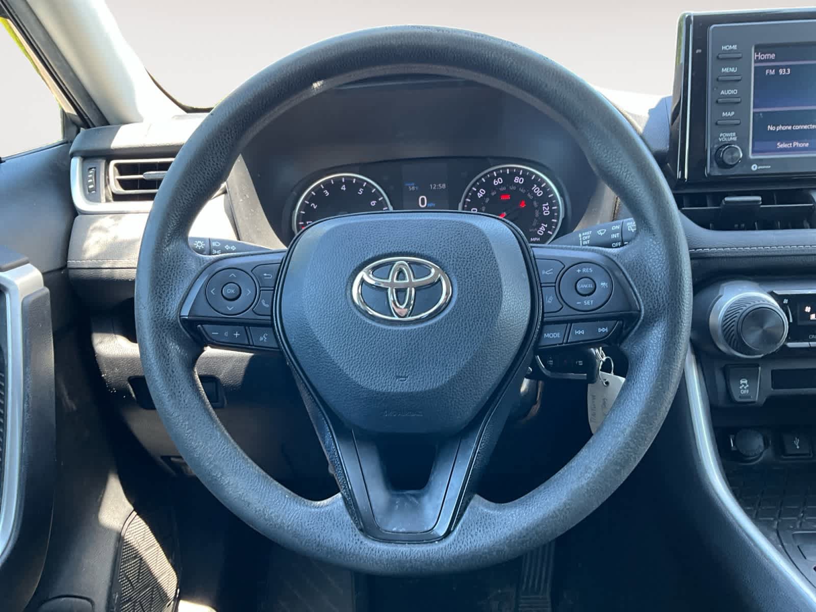 Used 2021 Toyota RAV4 LE AWD/4WD image 14