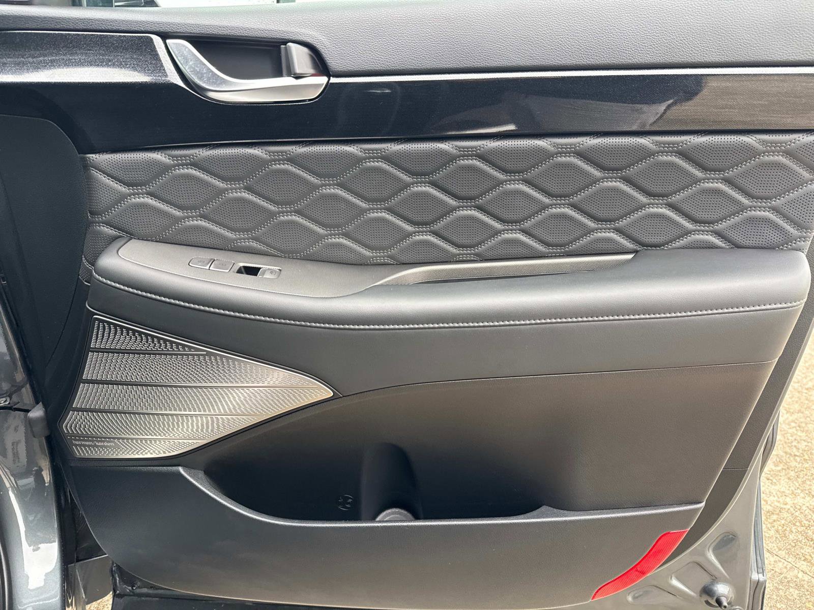 Used 2022 Hyundai Palisade Calligraphy image 13