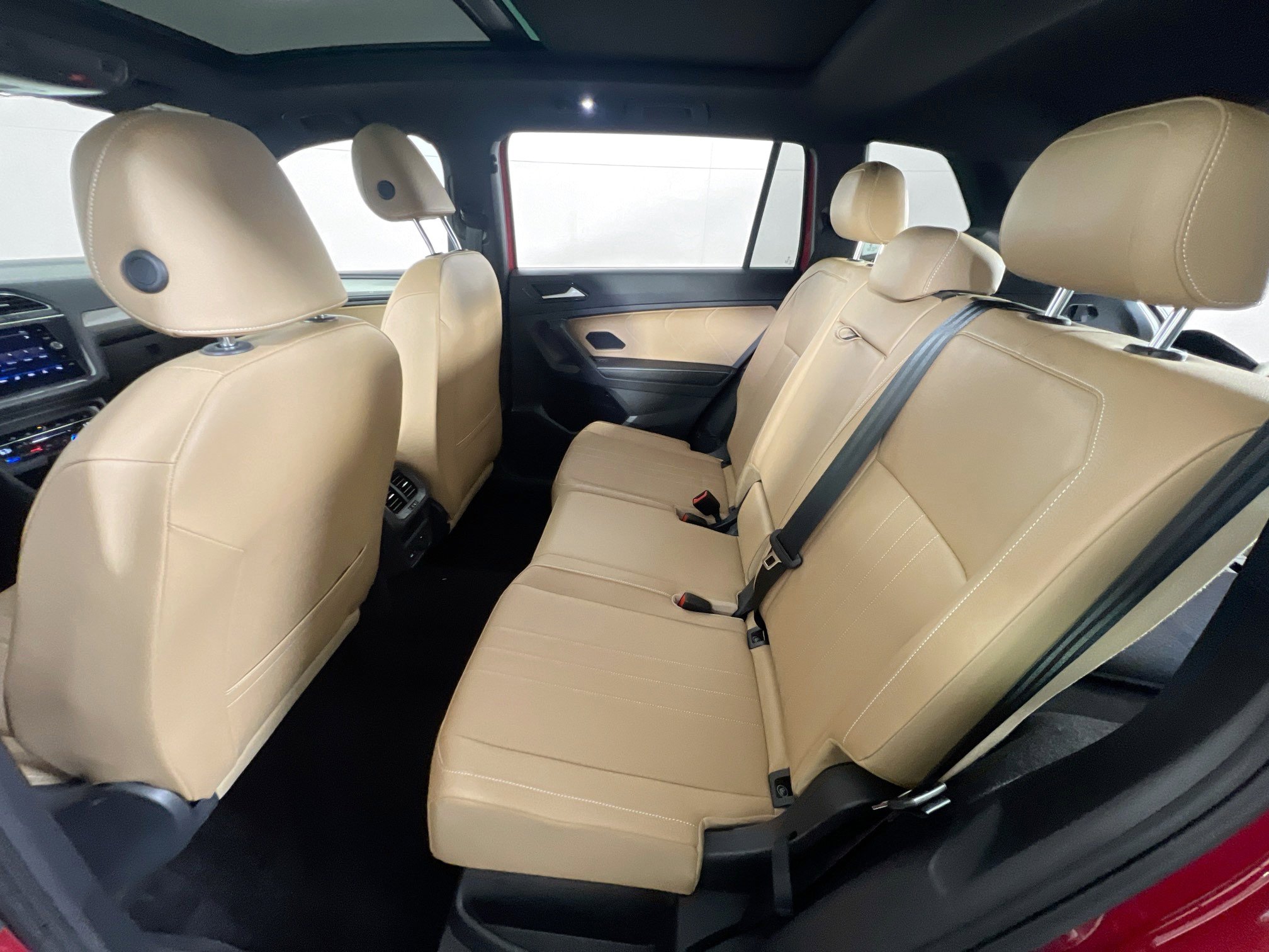 Used 2022 Volkswagen Tiguan SE AWD/4WD image 24