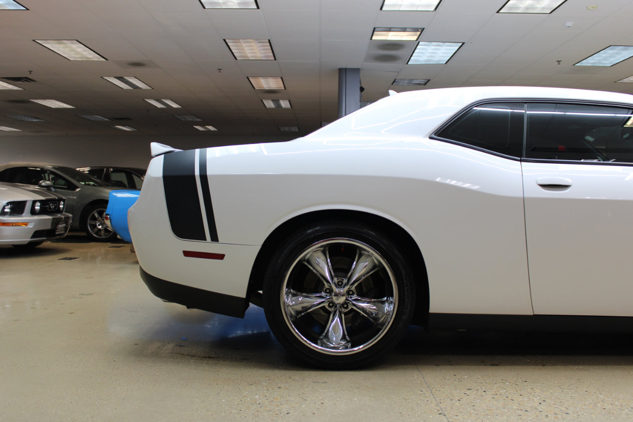 Used 2016 Dodge Challenger R/T Scat Pack w/ Leather Interior Group image 30