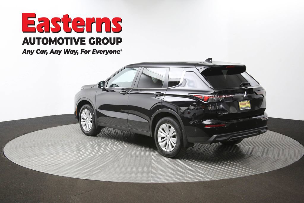 Used 2025 Mitsubishi Outlander ES image 64