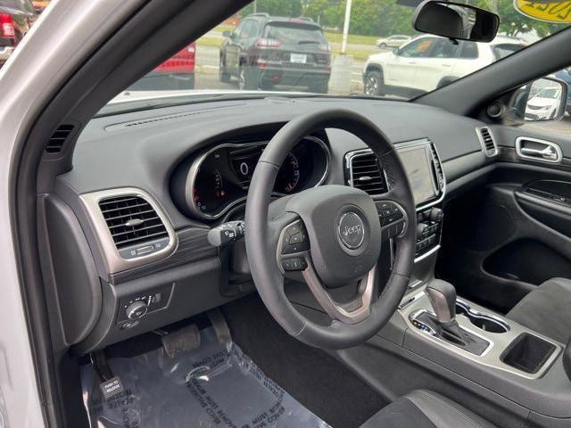 Certified 2021 Jeep Grand Cherokee Laredo X image 9