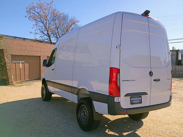 Used 2025 Mercedes-Benz Sprinter 2500 image 11