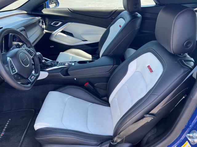Used 2020 Chevrolet Camaro SS RWD image 11