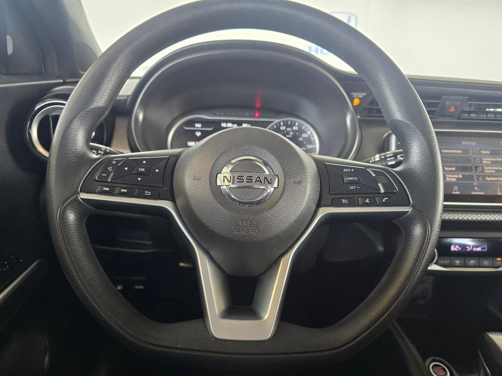 Used 2020 Nissan Kicks SV FWD image 31