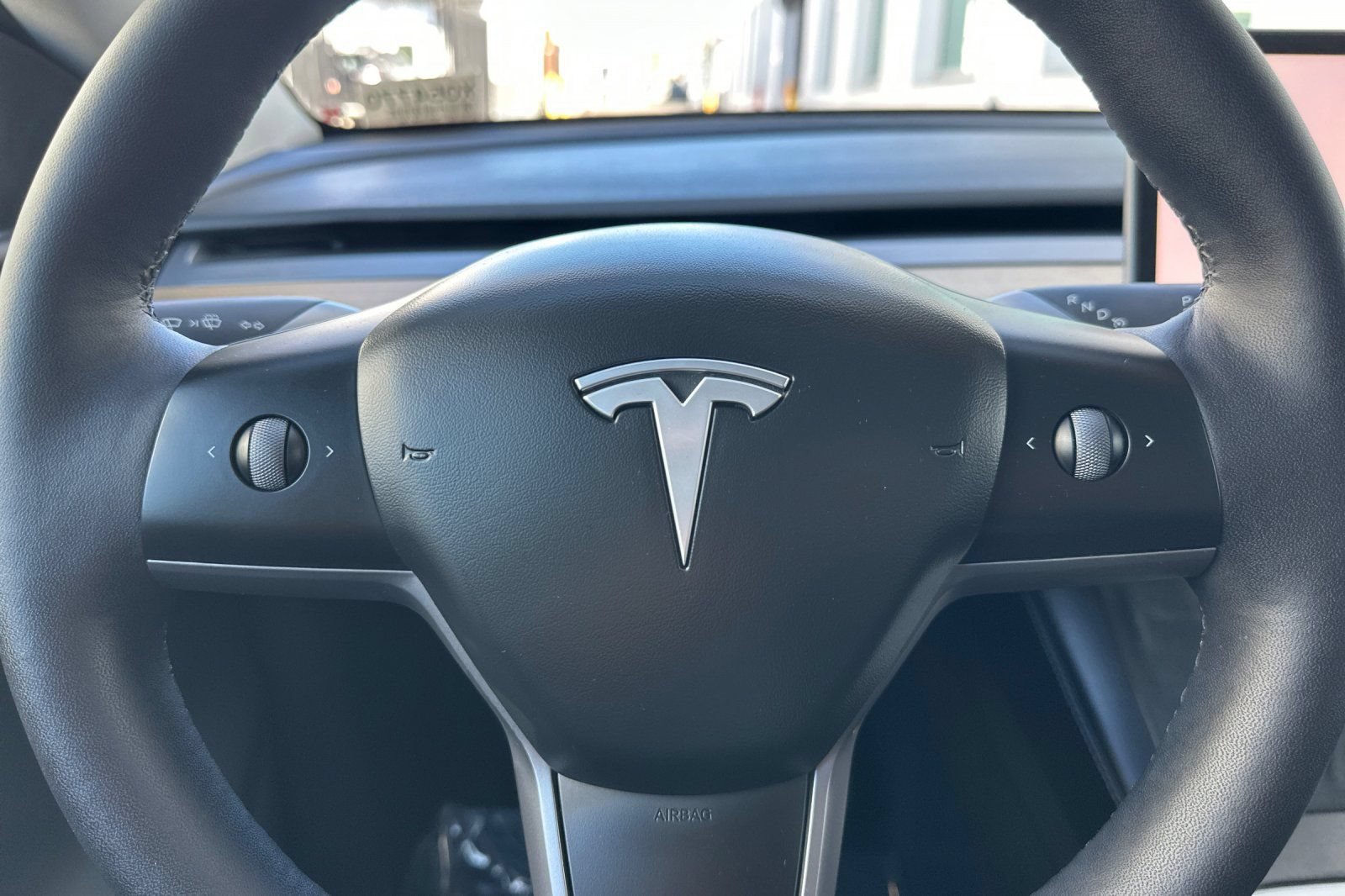 Used 2024 Tesla Model Y Long Range AWD/4WD image 25