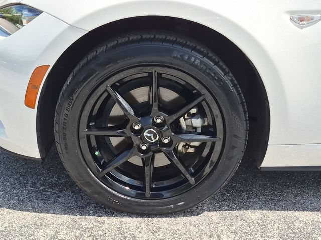 Used 2020 MAZDA MX-5 Miata Sport RWD image 25