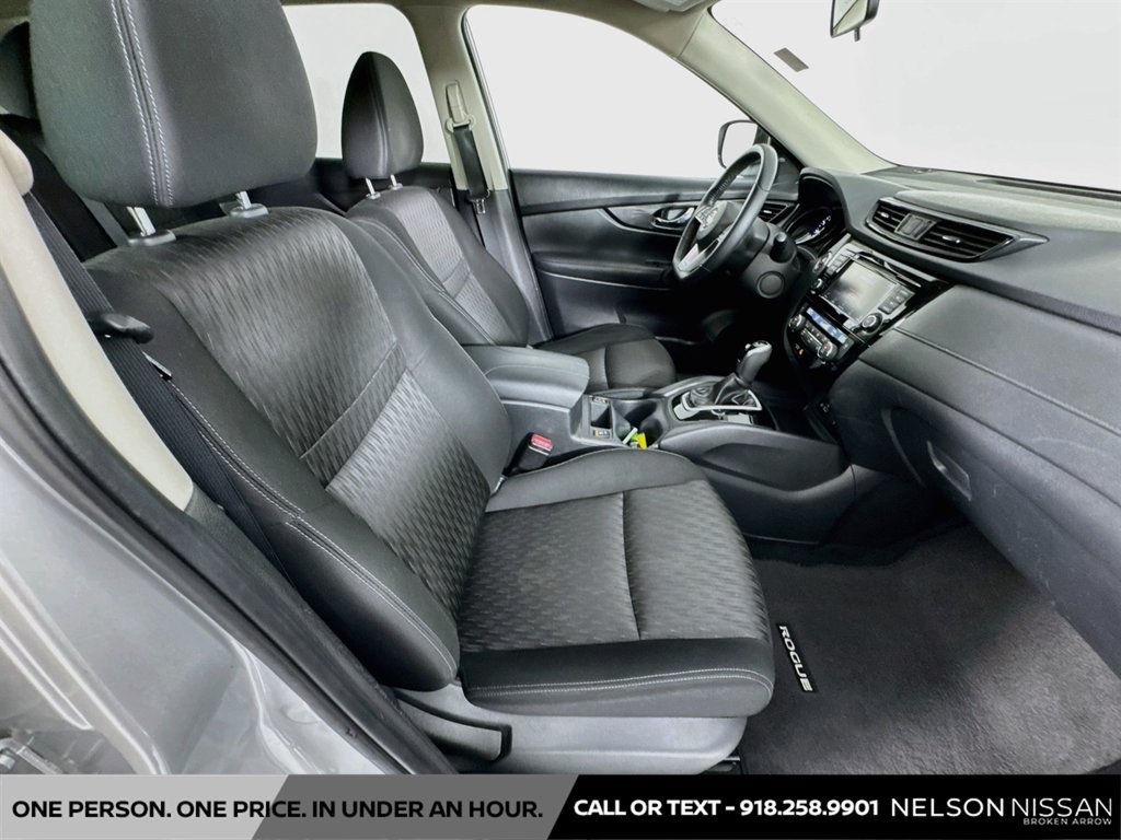 Used 2019 Nissan Rogue SV FWD image 27