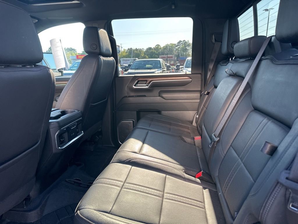 Used 2024 Chevrolet Silverado 2500 High Country w/ High Country Premium Package AWD/4WD image 30
