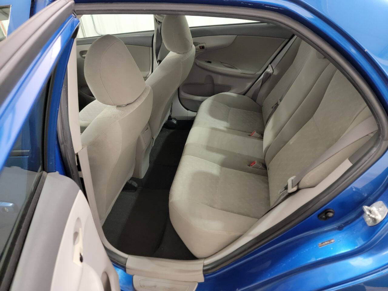 Used 2009 Toyota Corolla FWD image 14