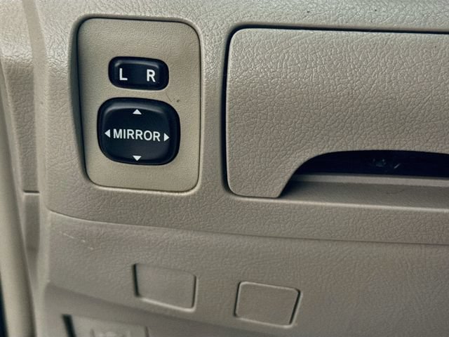 Used 2009 Toyota Camry LE FWD image 11