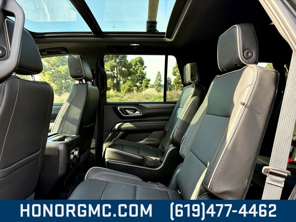 Used 2021 GMC Yukon SLT w/ SLT Premium Package image 17