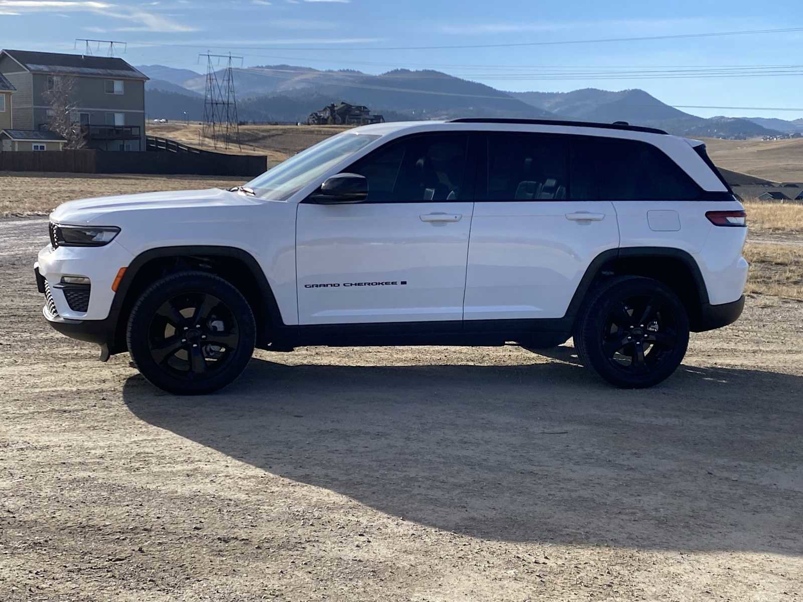 Certified 2023 Jeep Grand Cherokee Limited w/ Black Appearance Package image 11
