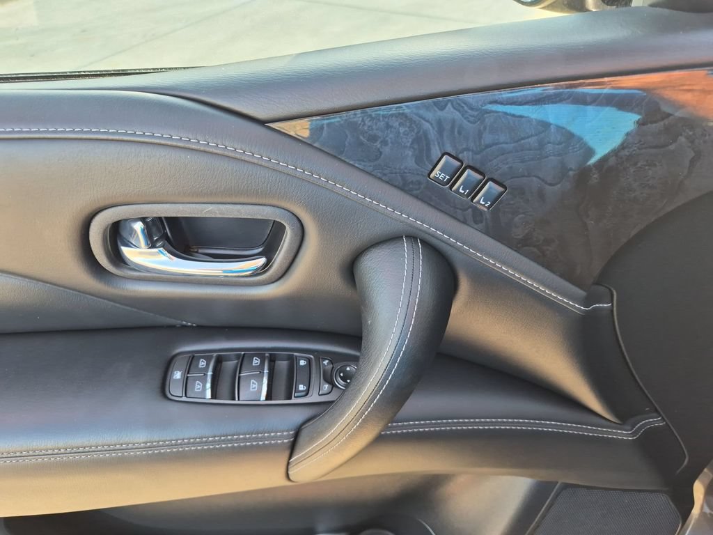 Used 2024 INFINITI QX80 Luxe RWD image 13
