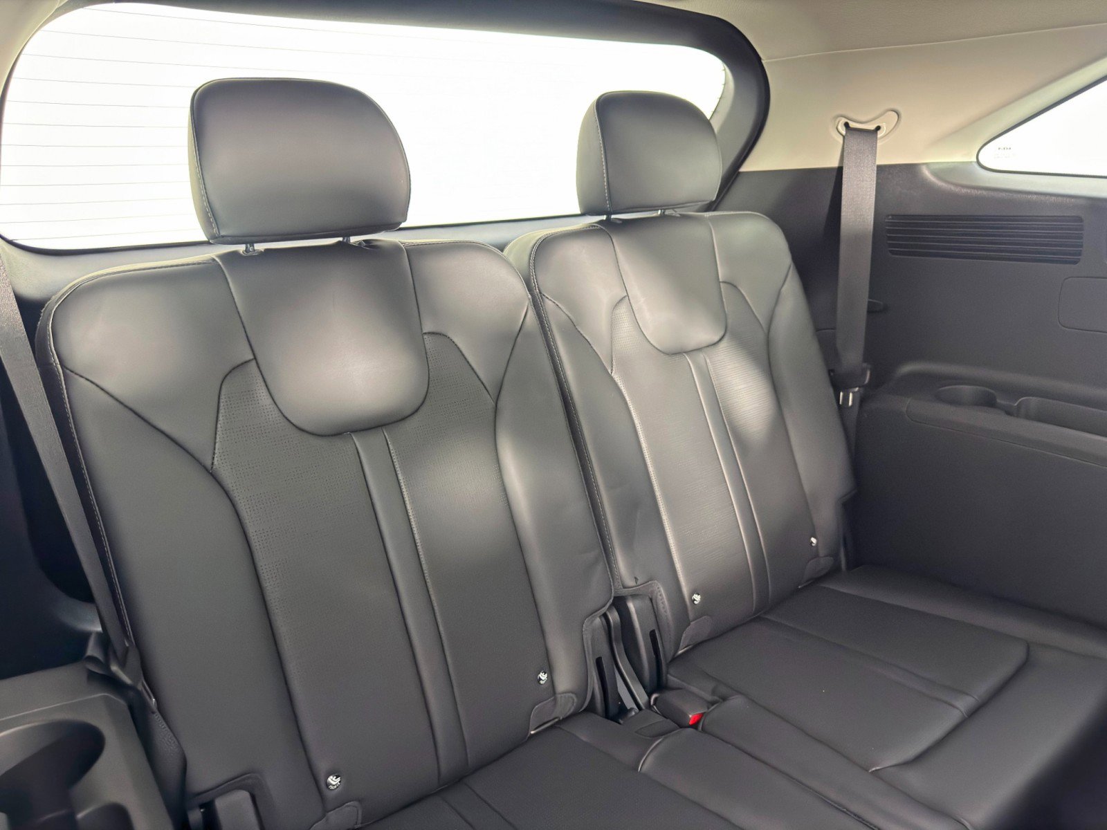 Used 2024 Kia Sorento S w/ Panoramic Sunroof Package AWD/4WD image 35
