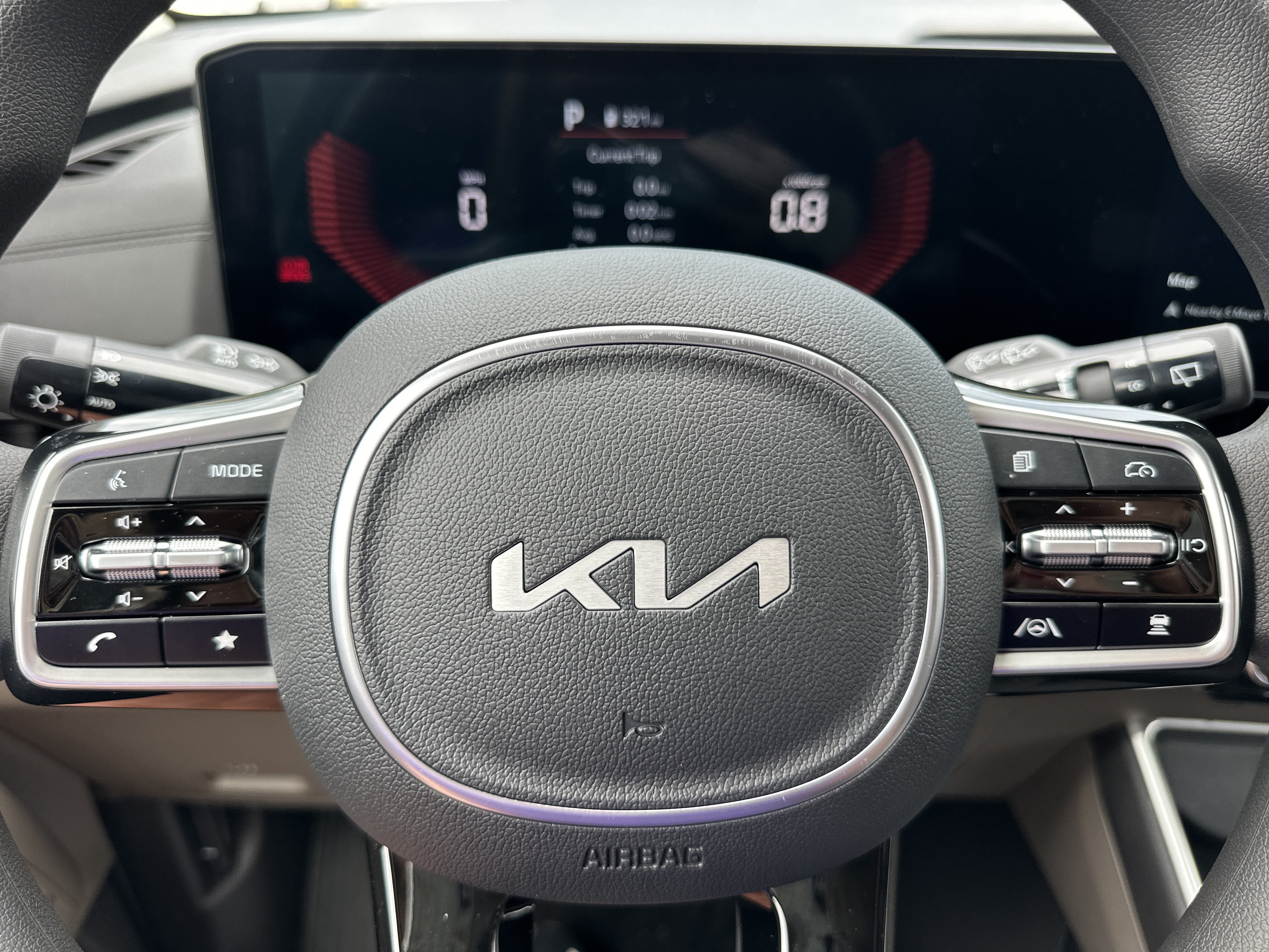 New 2026 Kia Carnival LX FWD image 9