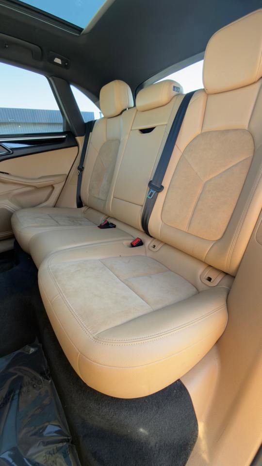 Used 2017 Porsche Macan AWD/4WD image 40