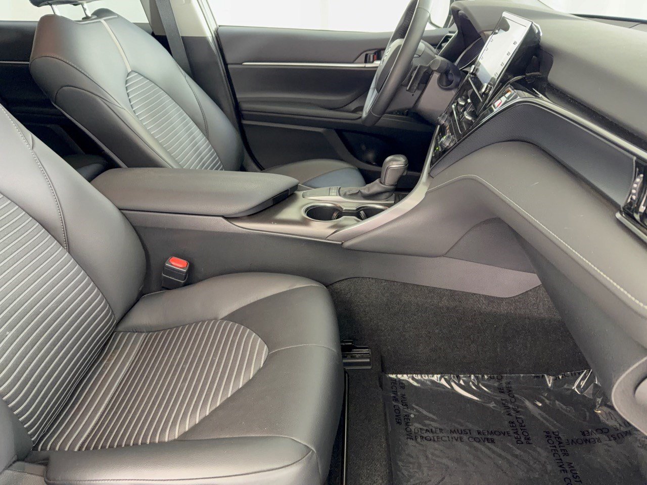 Used 2024 Toyota Camry SE w/ Convenience Package FWD image 30