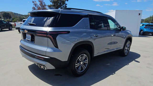 Used 2026 Chevrolet Traverse LT w/ Driver Confidence Package FWD image 8